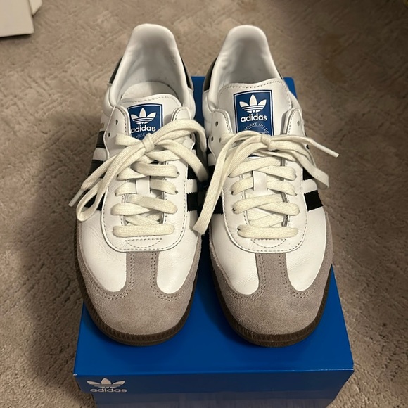 Like new Adidas Samba OG shoes size 7.5 men’s, 8.5 women’s - Picture 1 of 9